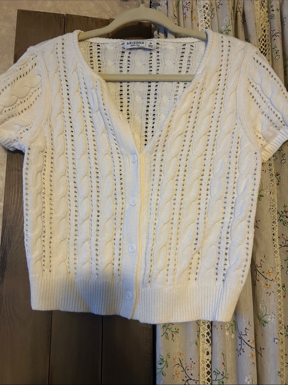 Arizona Jean Company White Short-Sleeve Cable Knit Cardigan